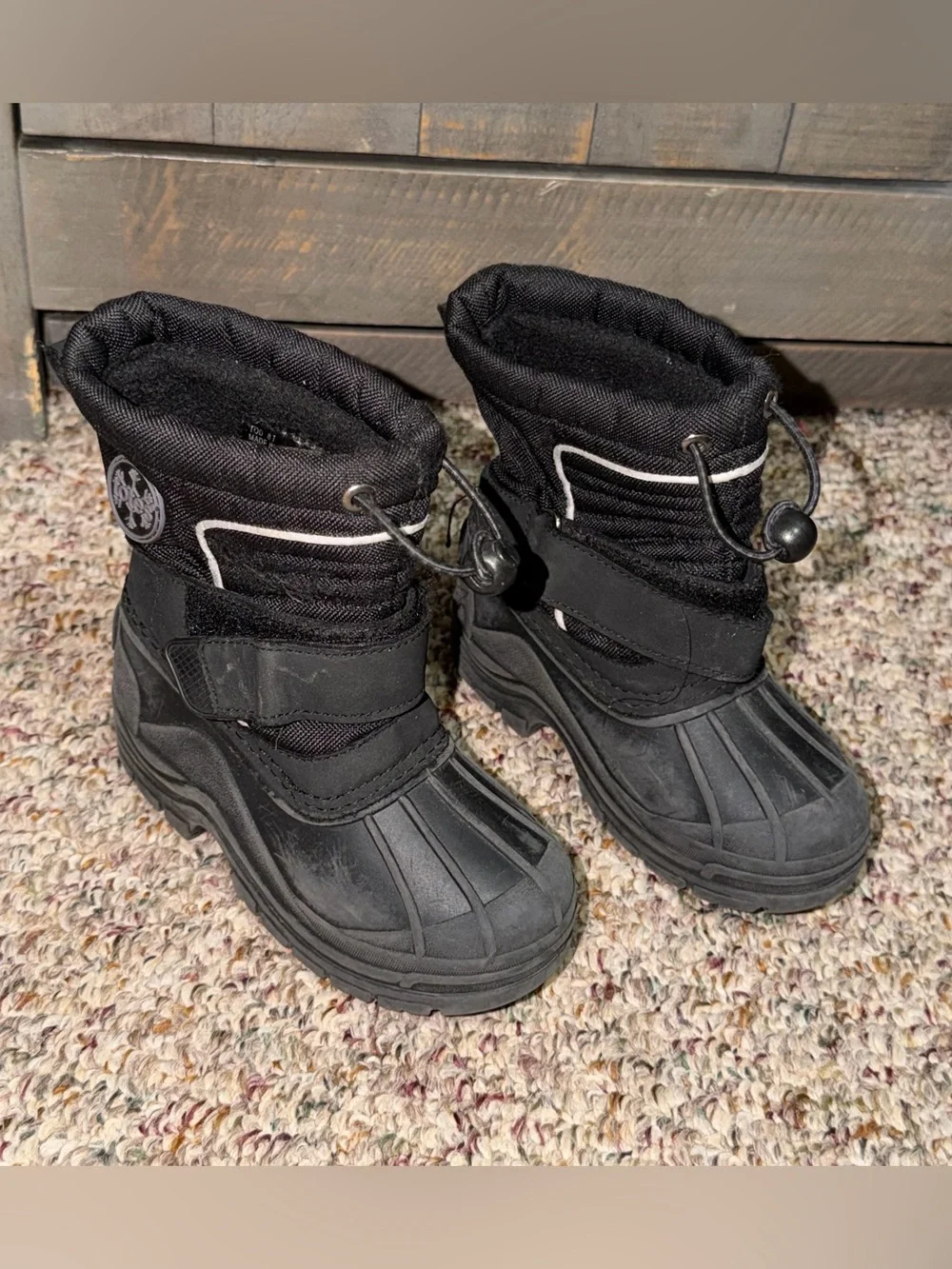 Kids boy toddler size 8 Black Insulated Snow Boots